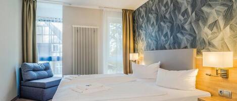 Classic Double Room | Desk, laptop workspace, free WiFi