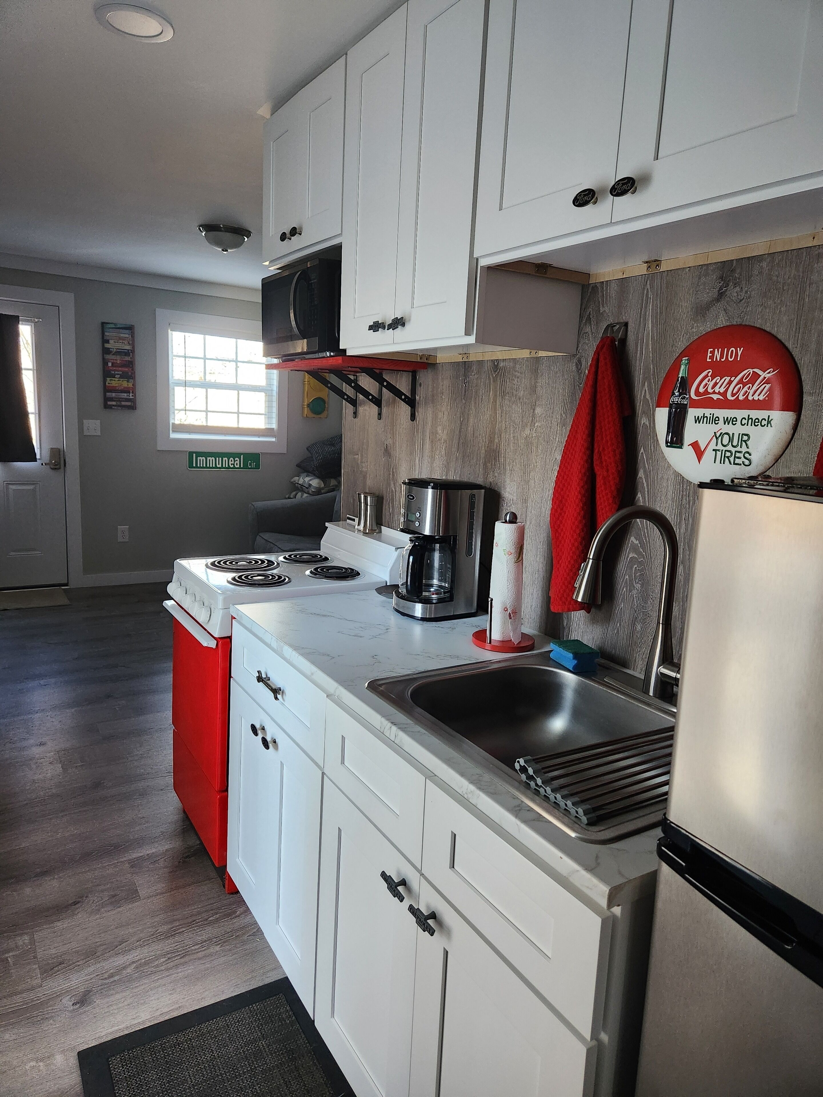 Micro-ondes, four, plaque de cuisson