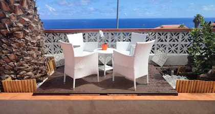 TenoHomes Ursula Retreat, Villa de Valverde