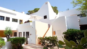 Unclassified image, 4 of 41, button - APARTAMENTOS CLUB CALA AZUL  (Santa Eulalia del Rio)
