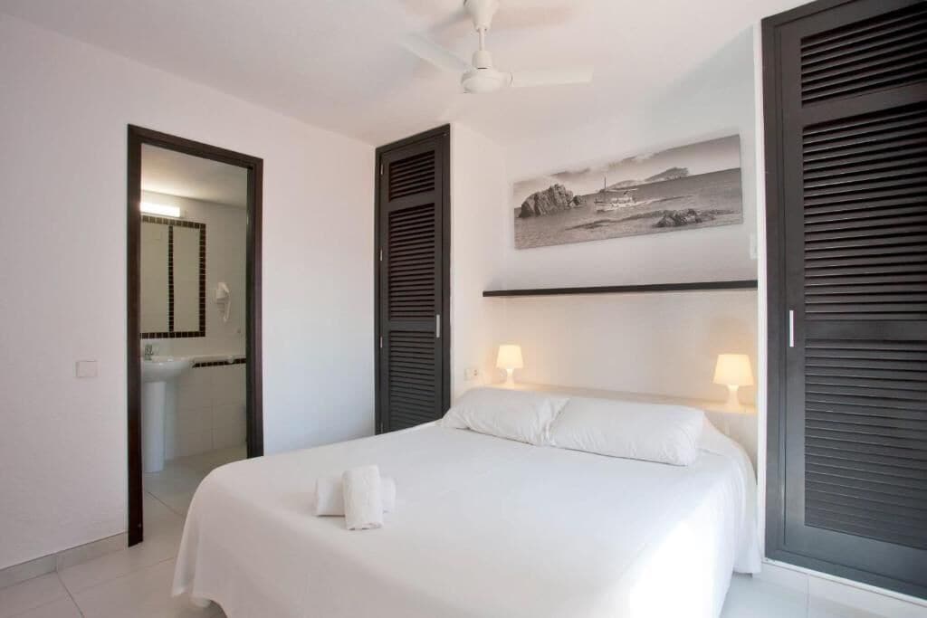 In-room safe, blackout drapes, free WiFi, wheelchair access