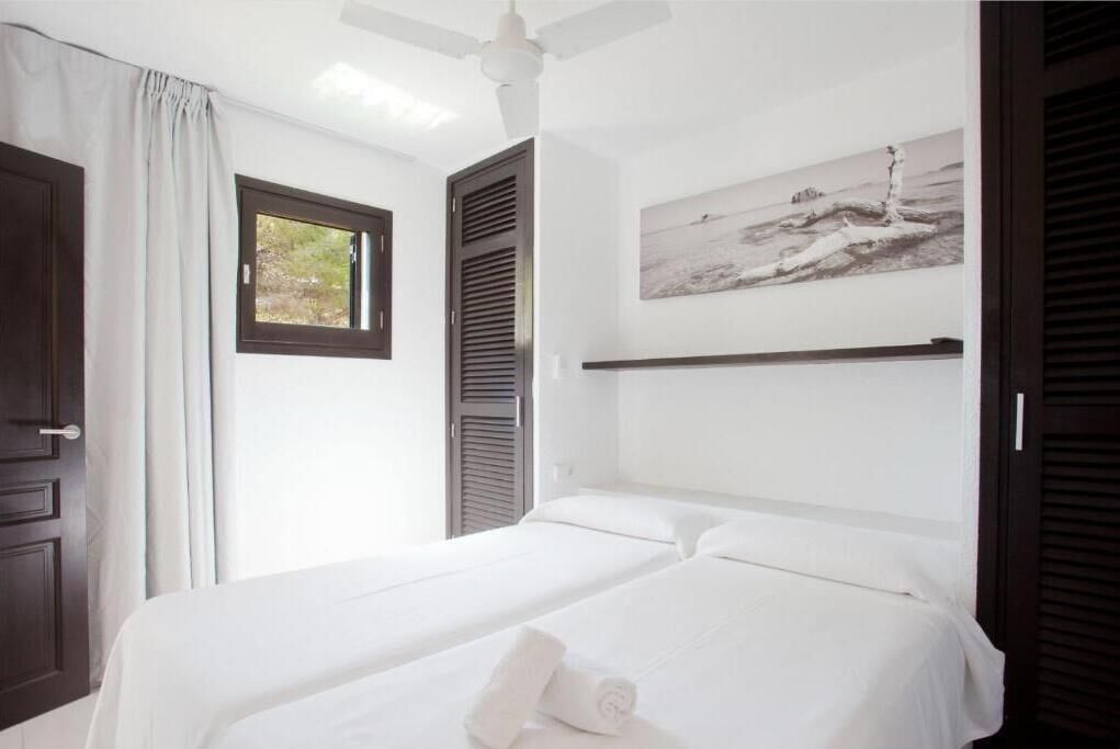 In-room safe, blackout drapes, free WiFi, wheelchair access