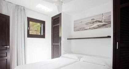 APARTAMENTOS CLUB CALA AZUL