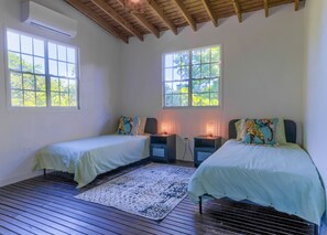 3 bedrooms, iron/ironing board, free WiFi, bed sheets - House in tranquil Lares Countryside, 3 acres of Privacy and Outdoor Space (Lares)