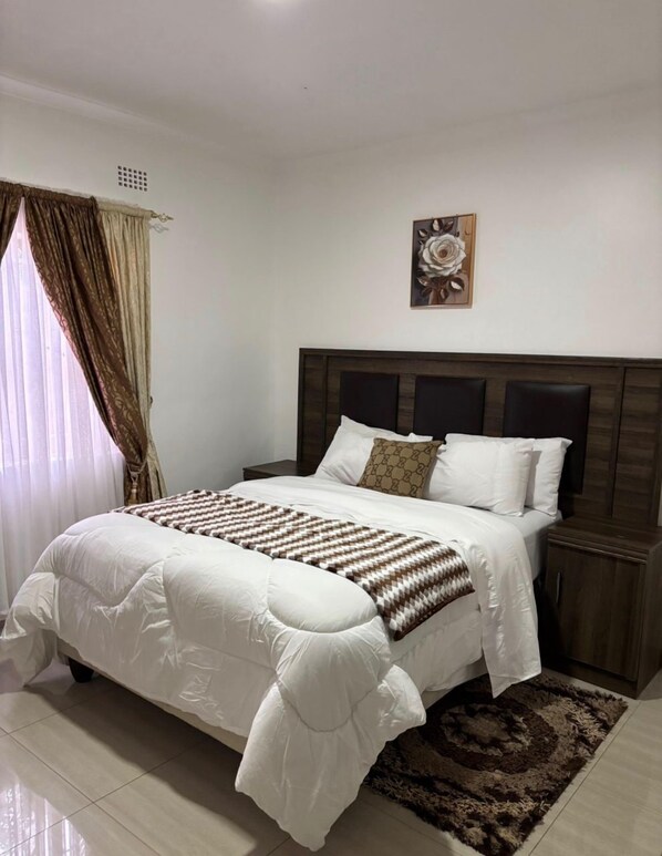 3 makuuhuonetta, silitysrauta/-lauta, Wi-Fi, pääsy pyörätuolilla