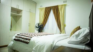 3 chambres, fer et planche à repasser, Wi-Fi