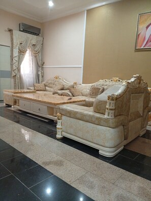 Interior - ANDWERUTH RESIDENCES (Abuja)