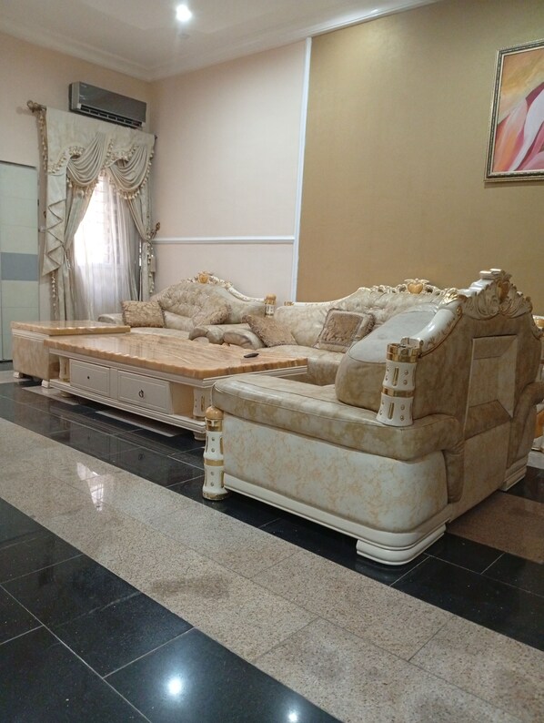 Unclassified image, 1 of 17, button - ANDWERUTH RESIDENCES (Abuja)