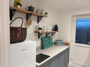Interior - Enjoyable 3-bedroom bungalow in charming Dymchurch perfect for relaxing (Dymchurch)