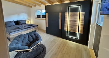 neue 80qm große Ferienwohnung 3 Gipfel Blick im Pitztal