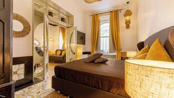 1 chambre, bureau, fer et planche Ă repasser, lit parapluie