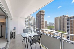 Apartment, 1 Bedroom, Beachfront | City view - @ Marbella Lane Ocean Breeze Lagoon Front Stay (Honolulu)