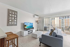 Apartment, 1 Bedroom - @ Marbella Lane Ocean Breeze Lagoon Front Stay (Honolulu)