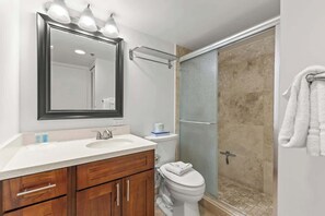 Apartment, 1 Bedroom | Bathroom - @ Marbella Lane Ocean Breeze Lagoon Front Stay (Honolulu)
