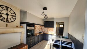 Dining - Typical house with pool and garden, quiet parking - Saintes Les Cuves (Chaniers)