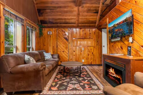 Mountaintop Cabin - Hot Tub - Natural Bridge 3mile