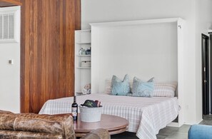 3 Schlafzimmer, Schreibtisch, Bügeleisen/Bügelbrett, WLAN