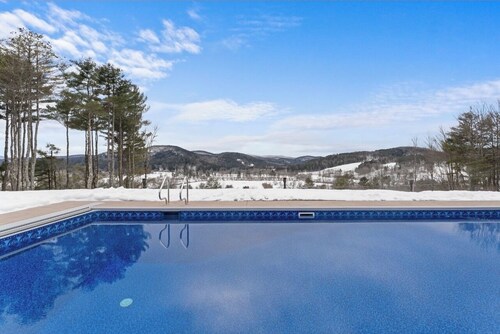 Casita Alta 
Luxury house with heated pool in Woodstock, VT