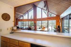 House (3 Bedrooms) | Floor plan - Norris Lake Cabin Dock + Kayaks + Games (Jacksboro)