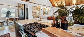 Cozy river front 3 bedroom Colorado cabin