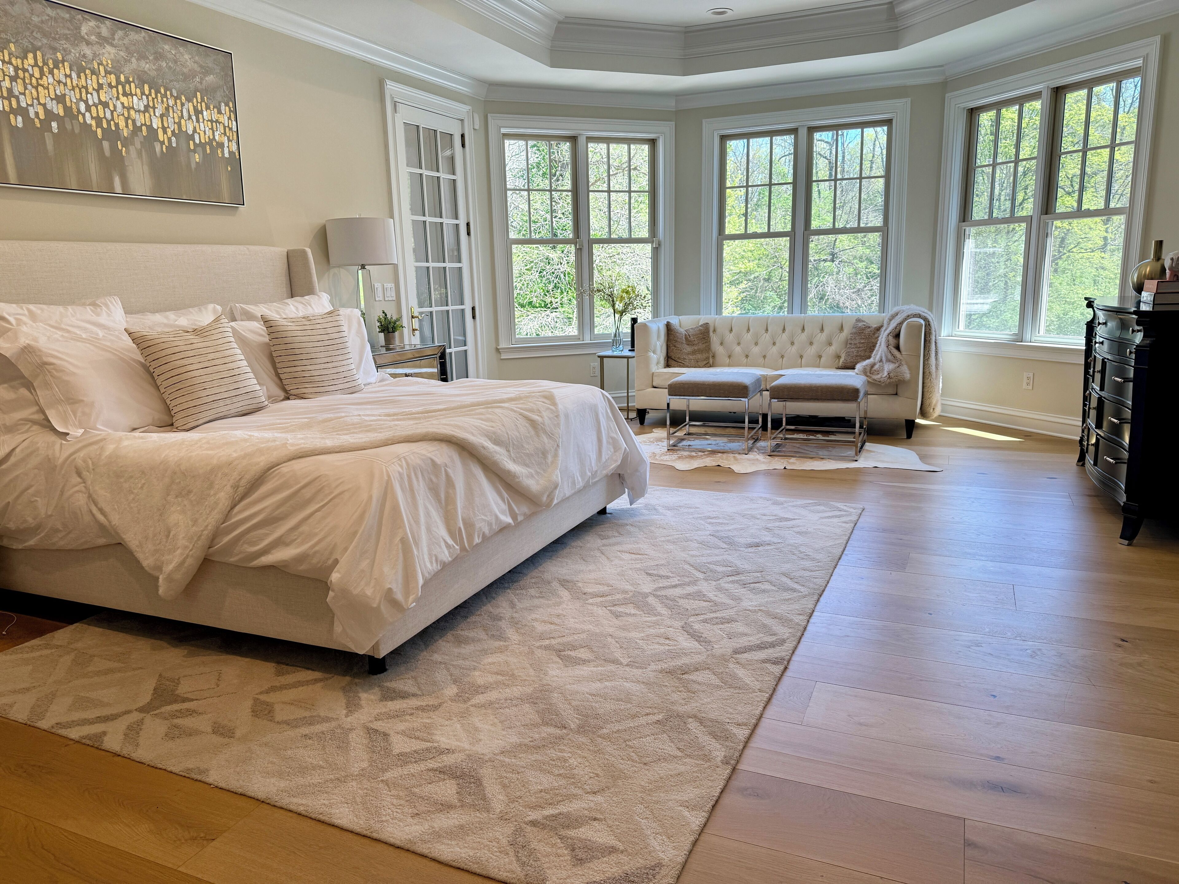 5 bedrooms, iron/ironing board, WiFi, bed sheets