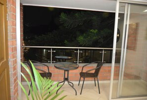 Terrace/patio - Modern, centrally located apartment with mountain views 202 (Medellín)