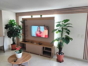 Interior - Modern, centrally located apartment with mountain views 202 (Medellín)