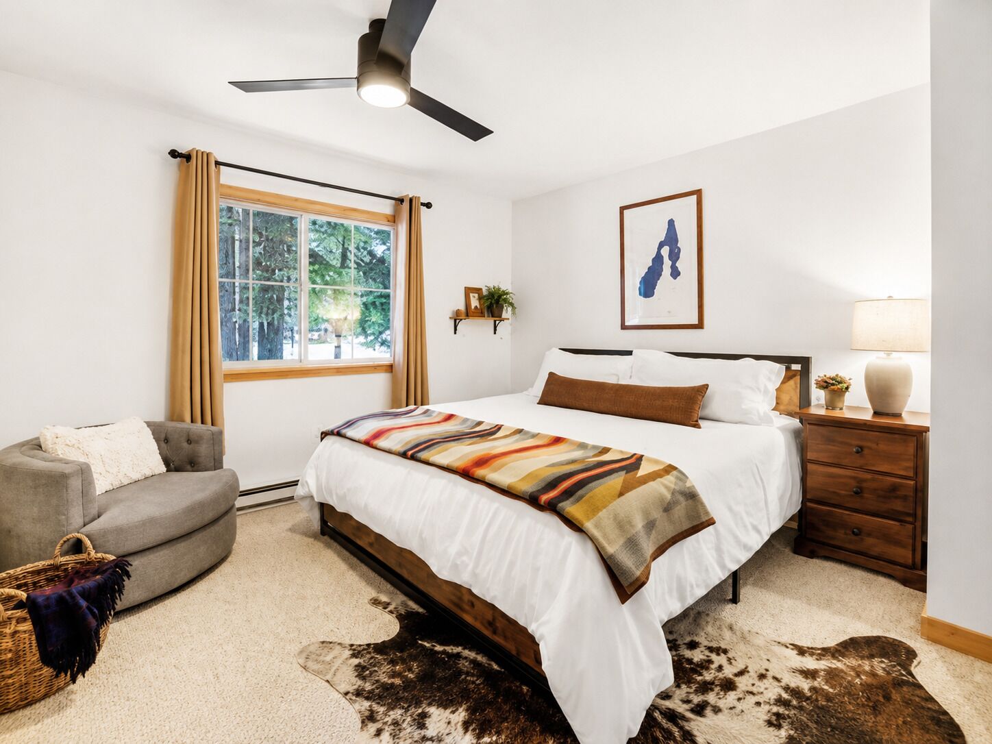 3 bedrooms, iron/ironing board, travel crib, WiFi