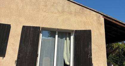 Charming House by the Sea and Near the Janas Forest – Quiet & Cozy 5-Bedroom Home -