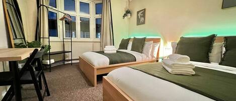 3 bedrooms, iron/ironing board, WiFi, bed sheets