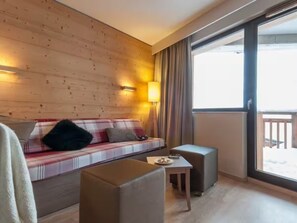 Living area - Charming apartment Avoriaz-35m2. 4/5personnes. Ski in/ski out, Close to shops (Morzine)