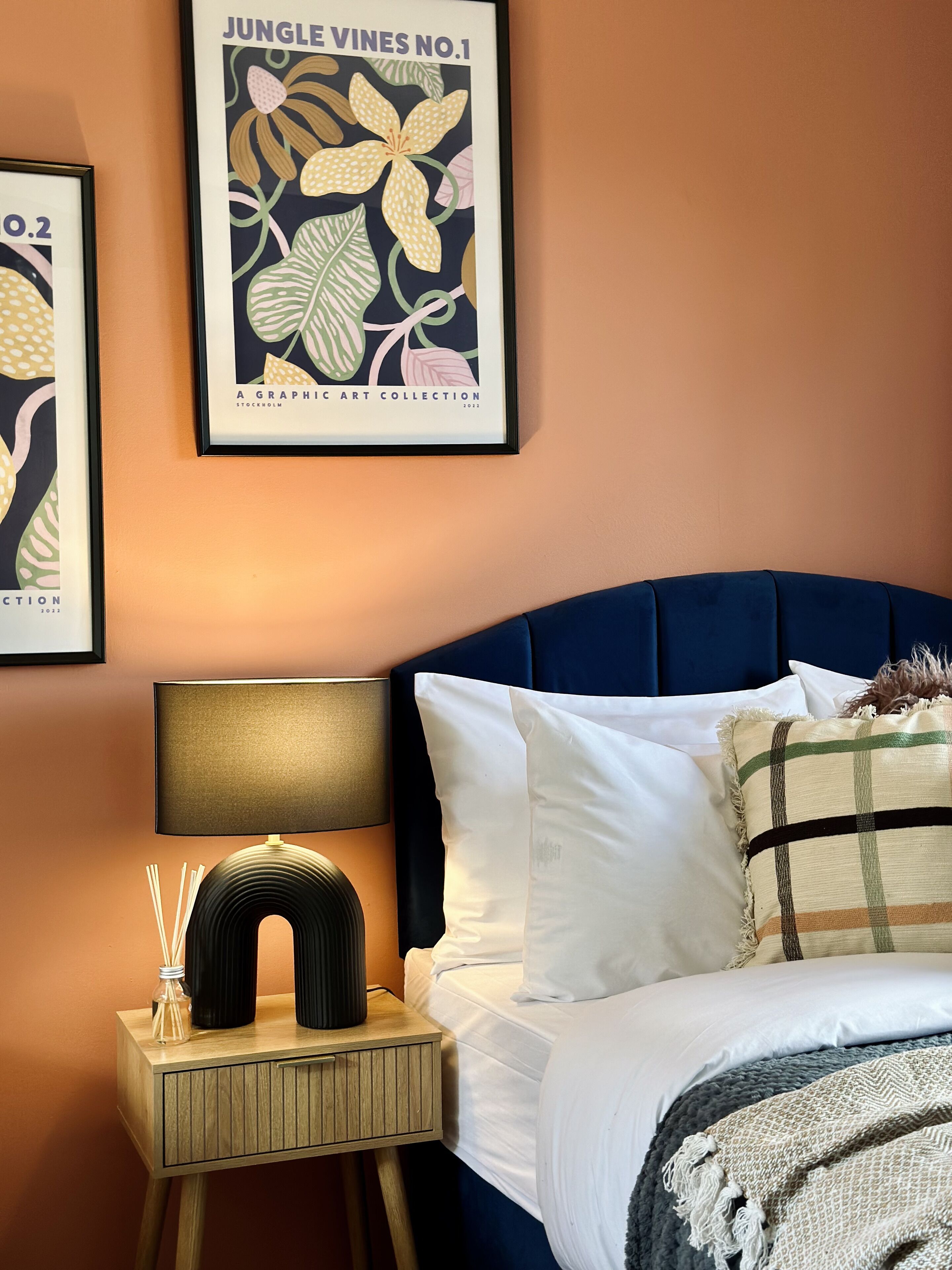 3 habitaciones, tabla de planchar con plancha, wifi y ropa de cama 
