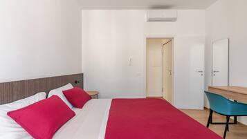 Skrivbord, gratis wi-fi och sängkläder