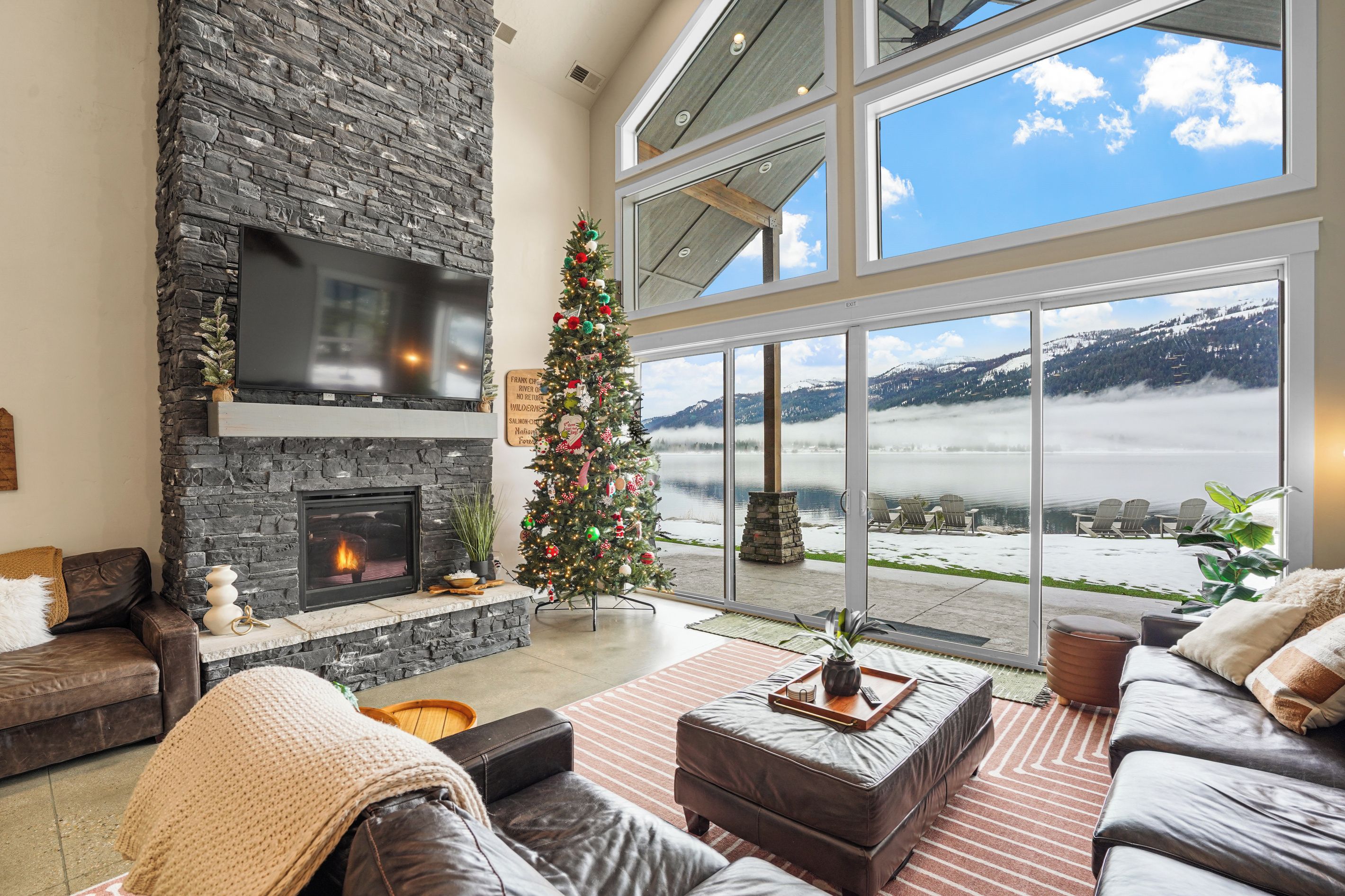 Smart TV, fireplace, video games, DVD player