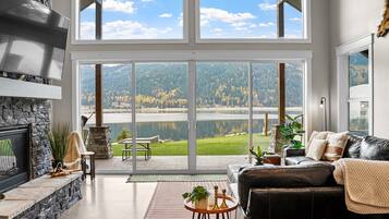 Smart TV, fireplace, video games, DVD player