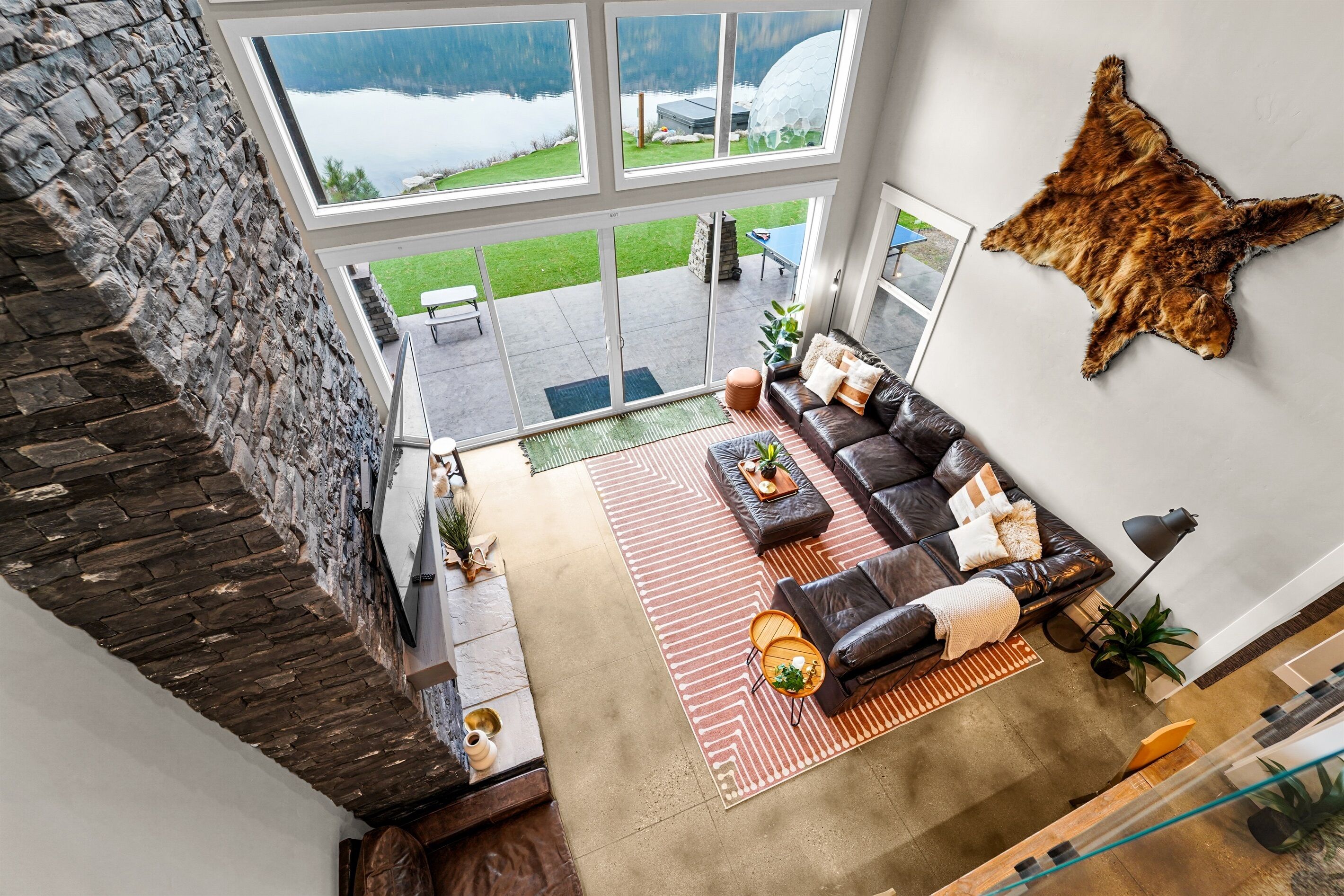 Smart TV, fireplace, video games, DVD player