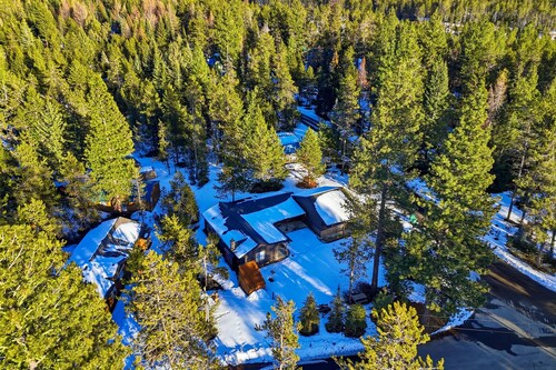 Beach Access + Hot Tub | Near Tamarack & McCall