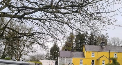 MillView A Cosy Cottage in the middle of nowhere but the "hearth of everywhere