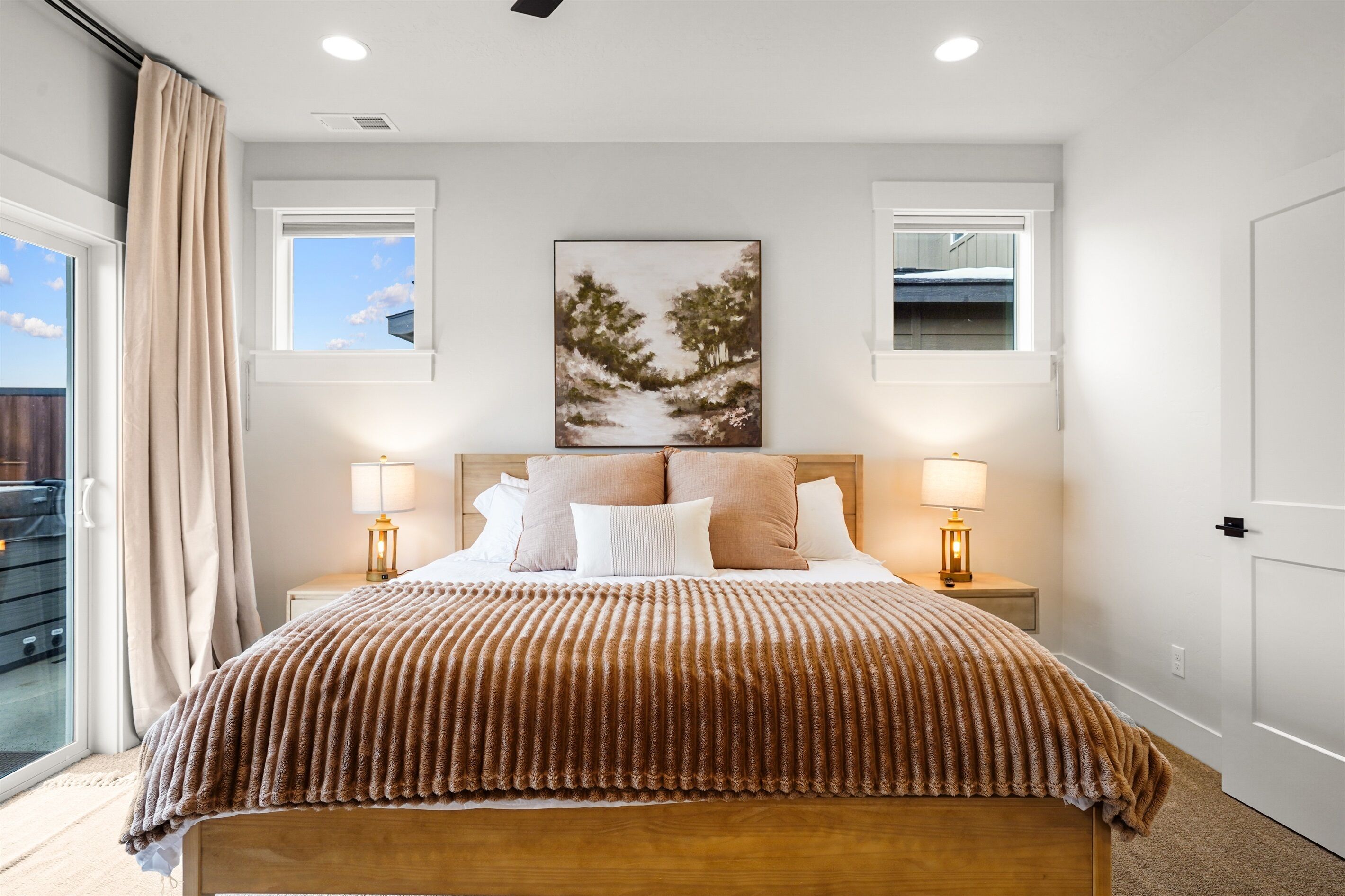 Desk, iron/ironing board, travel crib, WiFi