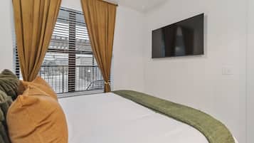 1 多间卧室、熨斗/熨衣板、免费 WiFi、床单