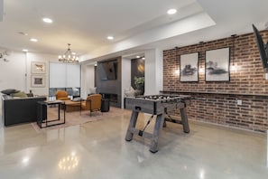 Spielezimmer