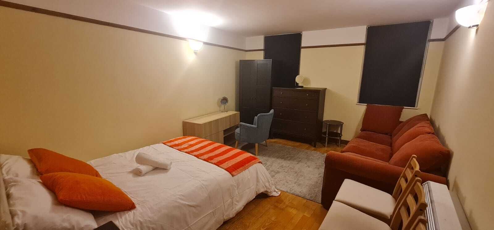 熨斗/熨衫板、Wi-Fi、床單