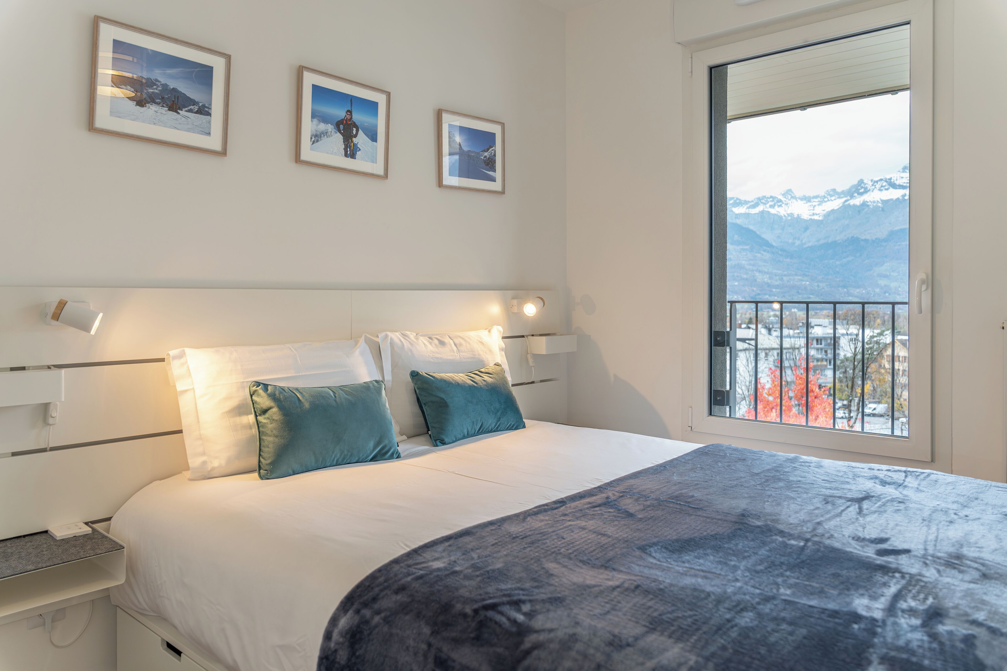 2 habitaciones, tabla de planchar con plancha, wifi y ropa de cama 