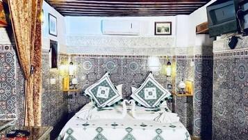 Chambre Quadruple Confort, patio, vue montagne | Wi-Fi gratuit