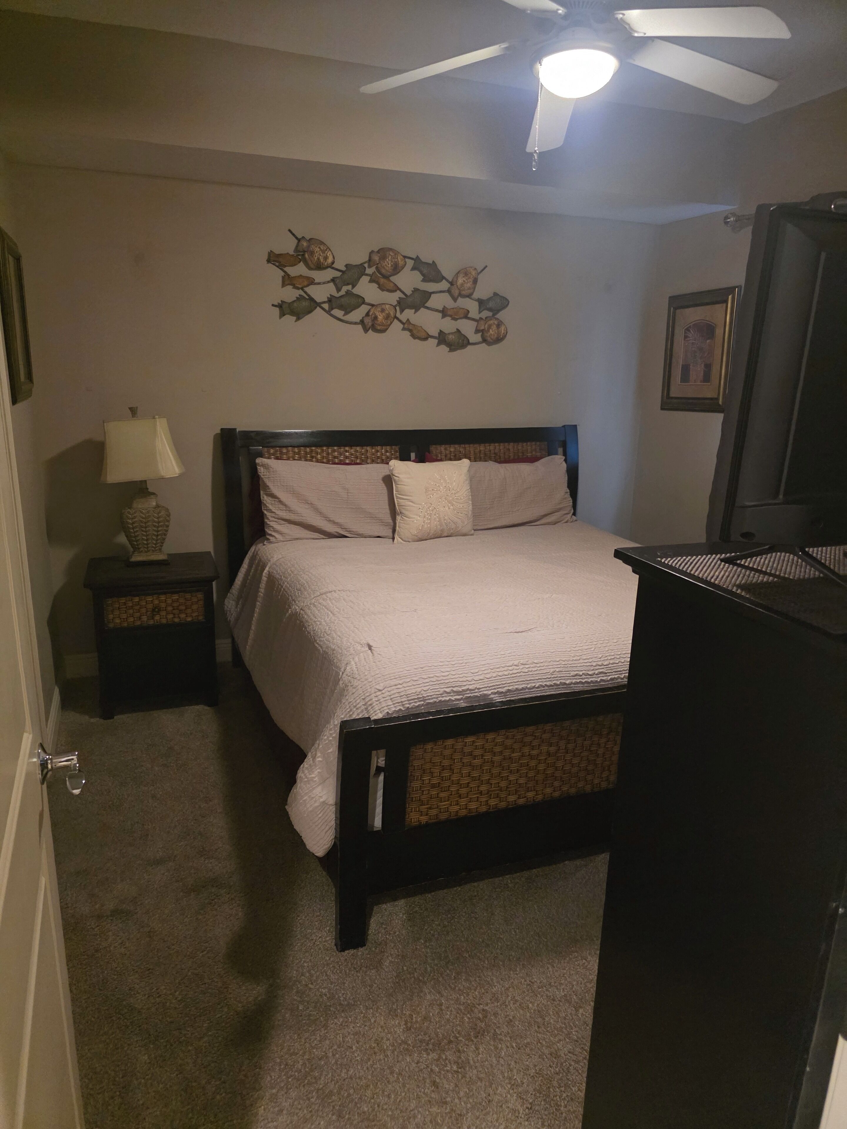 1 soverom, internettilgang og sengetøy