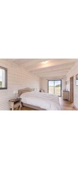 WiFi, bed sheets - Magnificent house with swimming pool close to the palace (Le Palais)