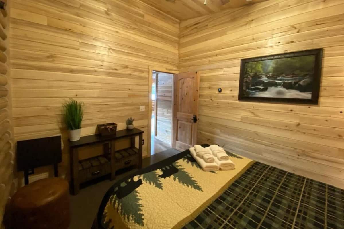 Setrika/meja setrika dan Wi-Fi gratis