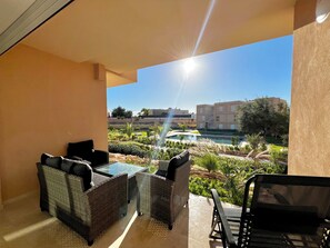 Terrace/patio - Relaxing Home with Pools and beach access in Taghazout Bay (Tamraght)