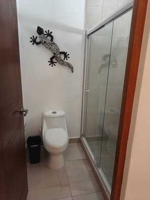 Shower, hair dryer, towels, soap - Apartment Playa del Carmen 2 bedrooms, near Xcalacoco beach PB security (Playa del Carmen)