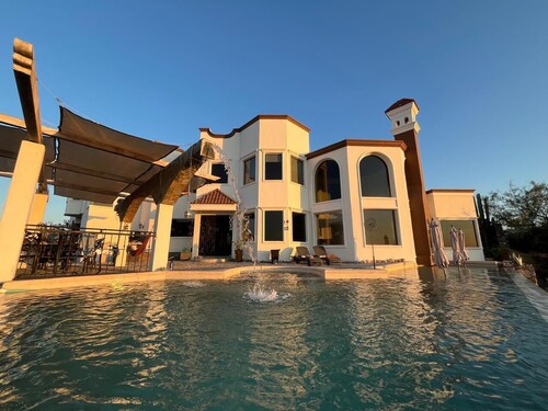 Casa Hipocampo – Ocean Views, Pool & Comfort